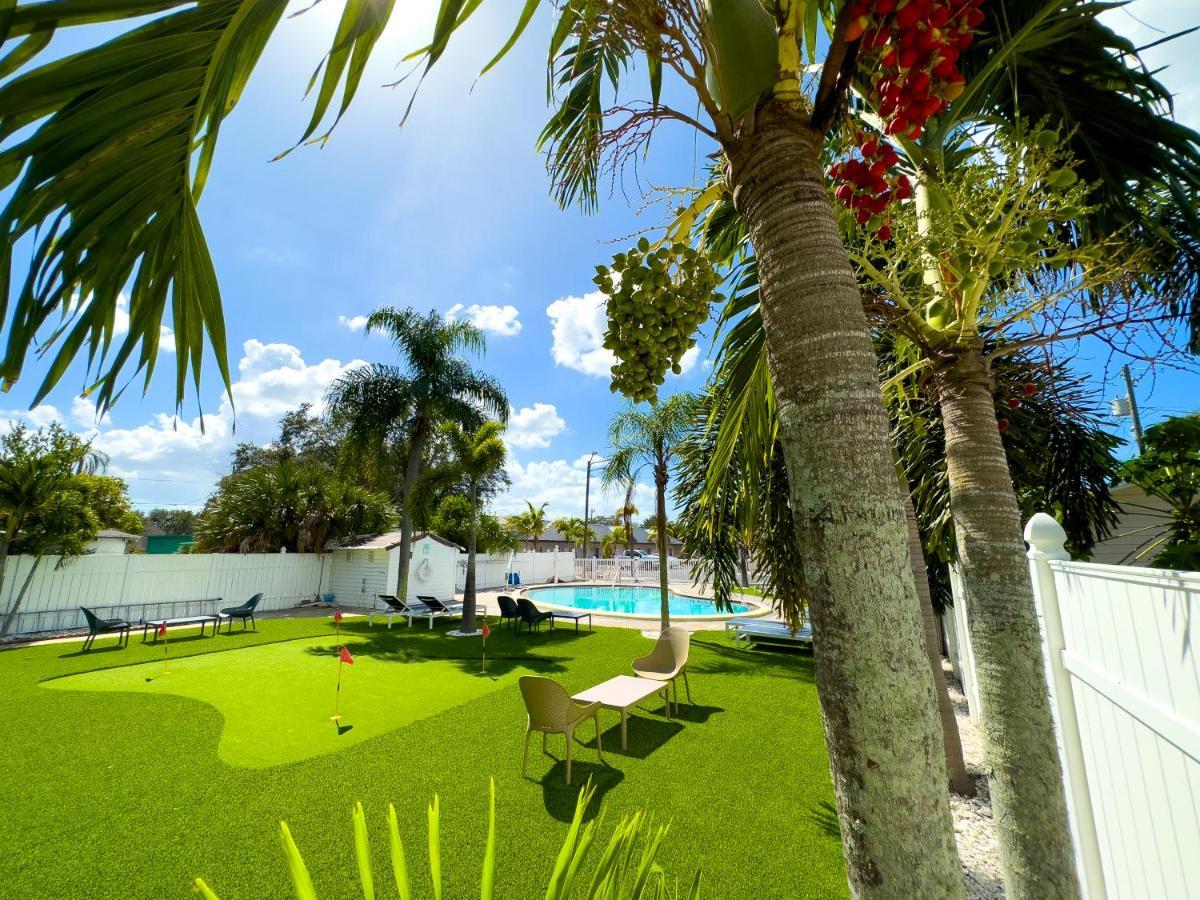 2Q Beds Studio Apt With Shared Pool 01 Clearwater Ngoại thất bức ảnh