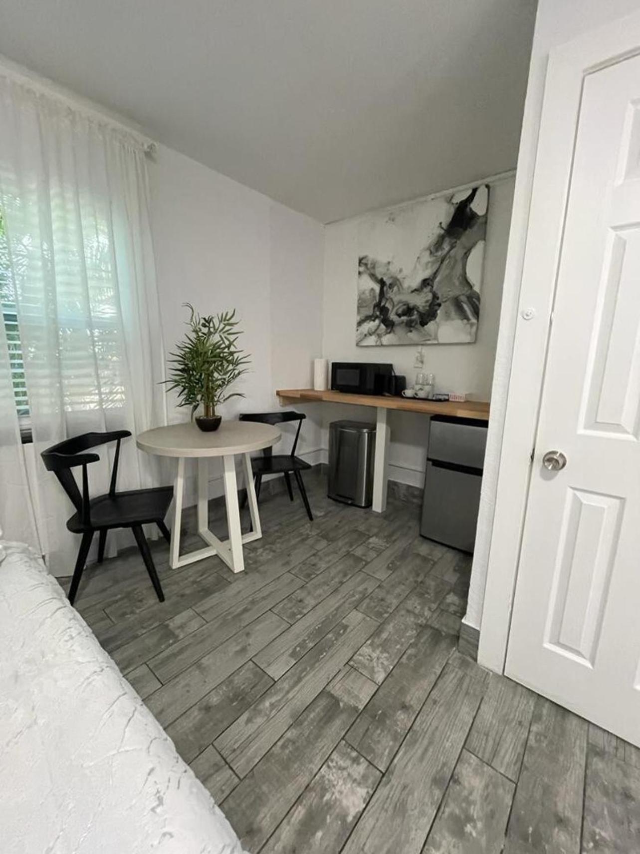 2Q Beds Studio Apt With Shared Pool 01 Clearwater Ngoại thất bức ảnh